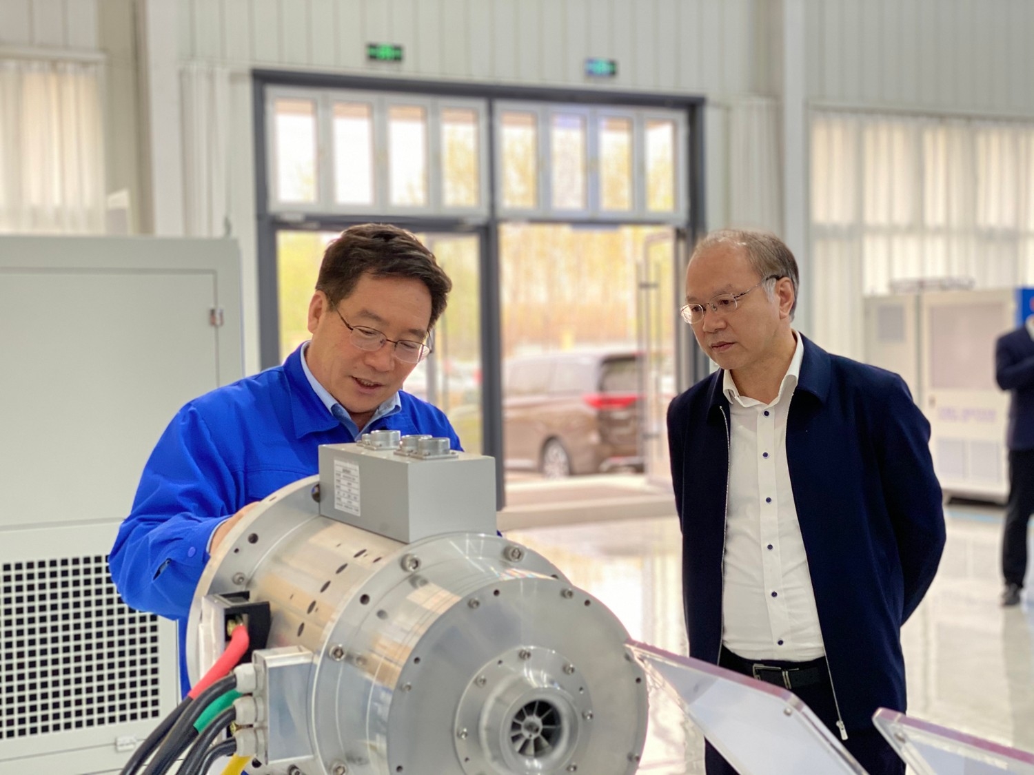 第五屆中國(guó)造紙裝備發(fā)展論壇在濰坊隆重召開(kāi) (10)