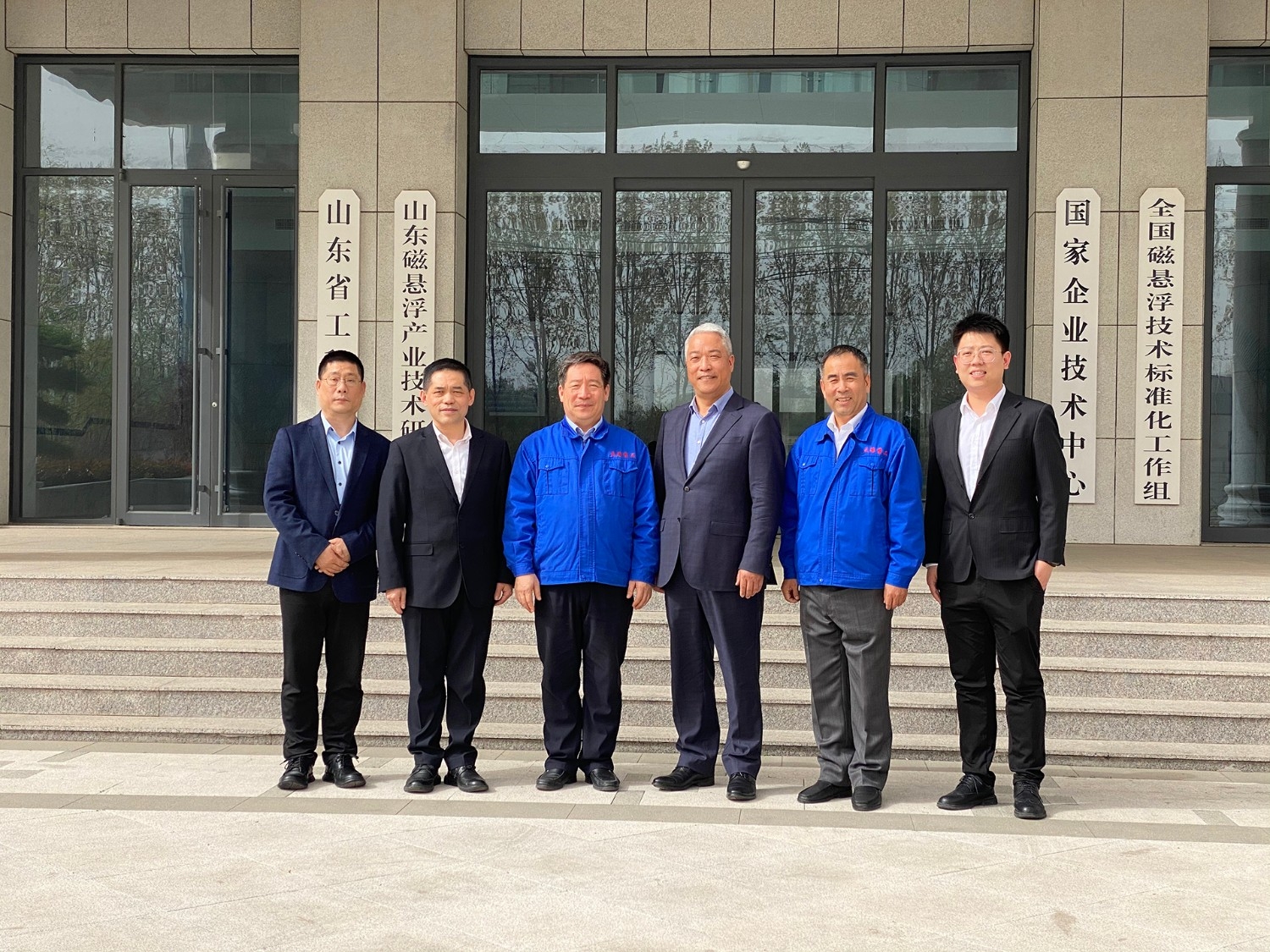 第五屆中國(guó)造紙裝備發(fā)展論壇在濰坊隆重召開(kāi) (13)