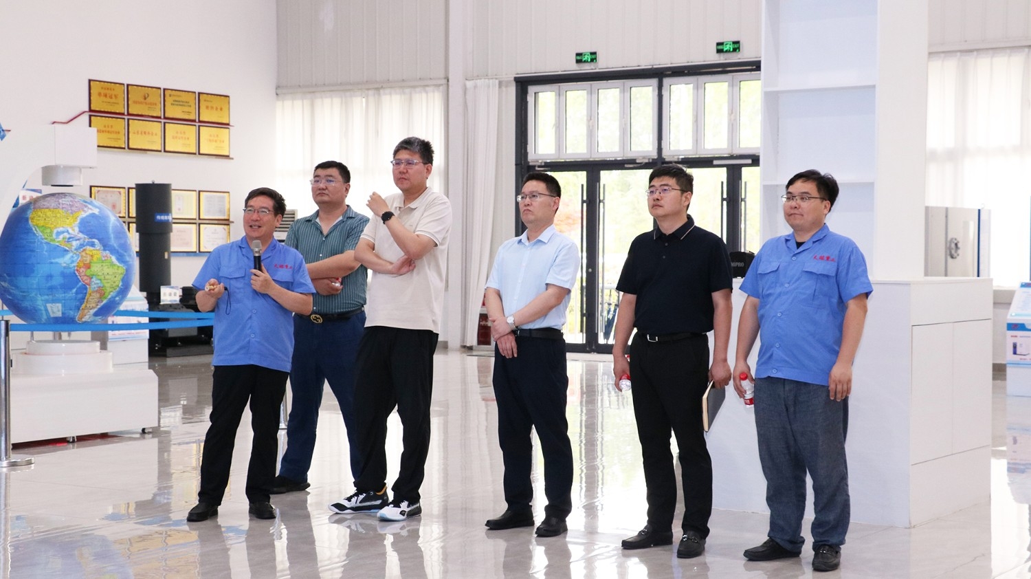 天瑞重工召開青年企業(yè)家培養(yǎng)導(dǎo)師制總結(jié)會(huì)議 -網(wǎng)站